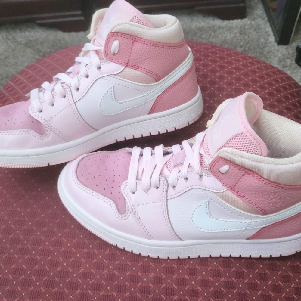 Nike Air Jordan 1